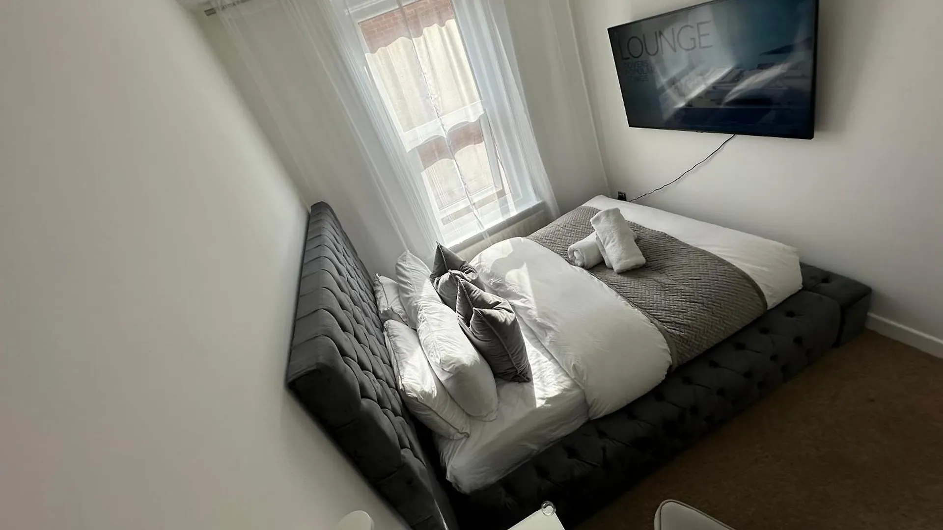 The Smaller Room Comfortable For One 5 Min To The Beach Bournemouth